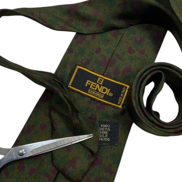 FENDI Green/Burgundy Floral Silk LUXURY Tie HANDMADE ITALY - Picture 4 of 5